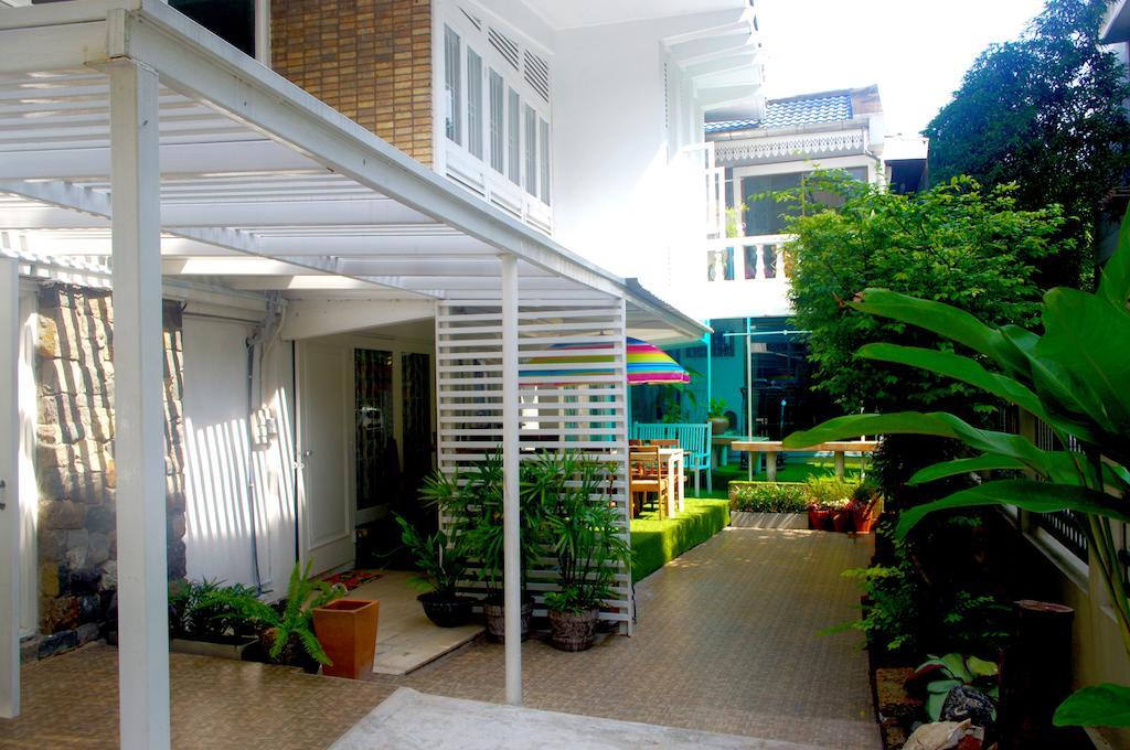 Kansiree Boutique House Bed and Breakfast Bangkok Exteriör bild